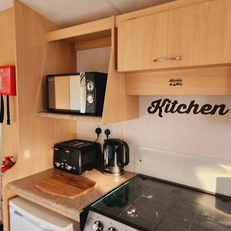 מלון ריל Comfy Caravan On Marine Park מראה חיצוני תמונה