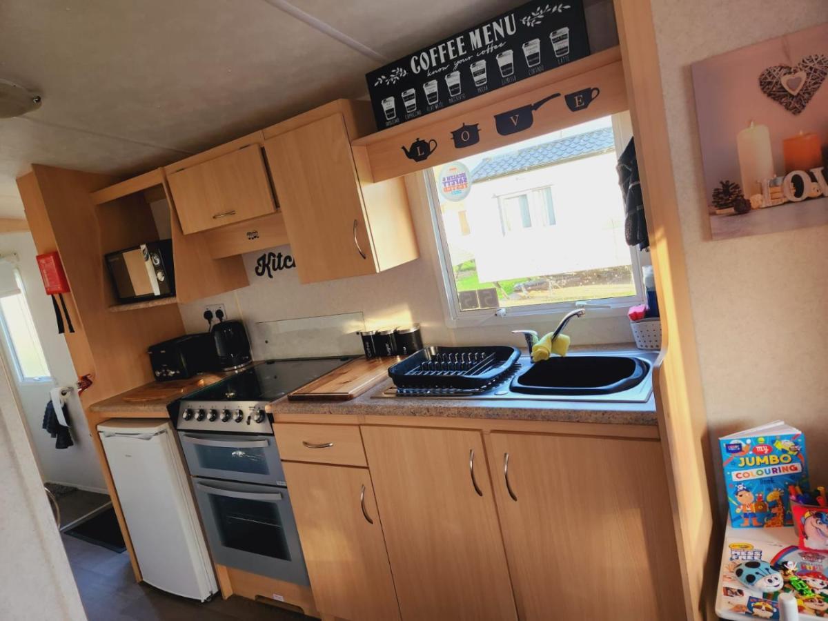 מלון ריל Comfy Caravan On Marine Park מראה חיצוני תמונה