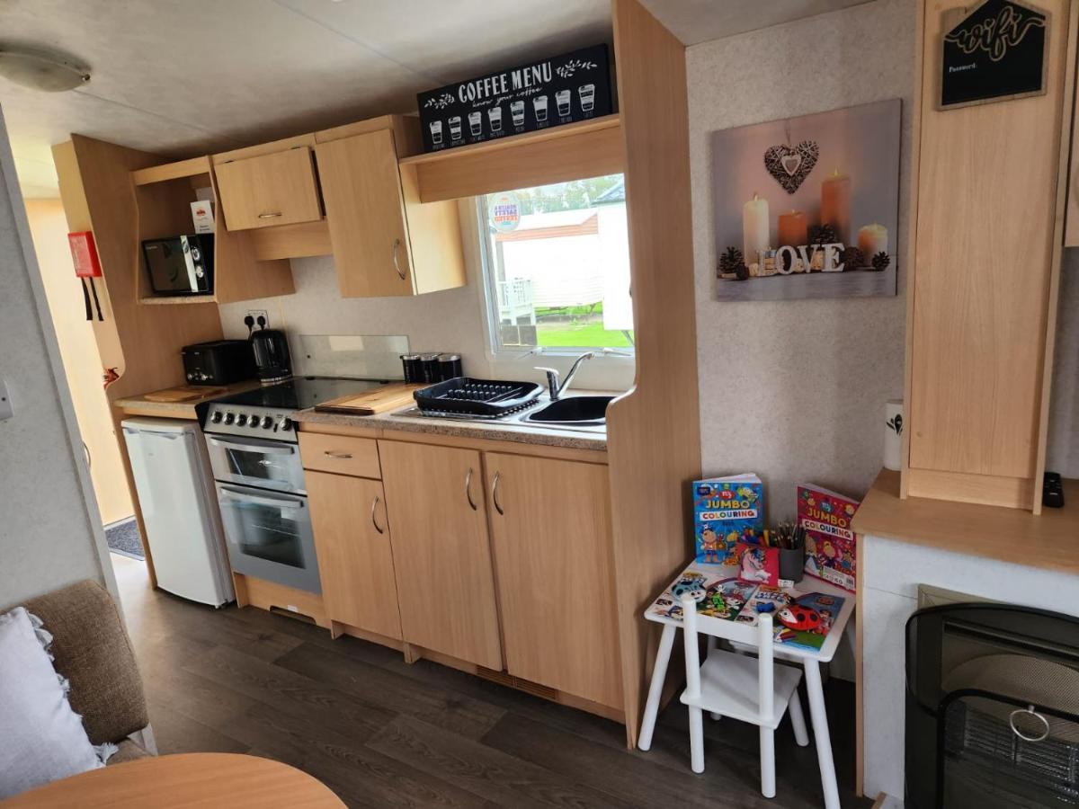 מלון ריל Comfy Caravan On Marine Park מראה חיצוני תמונה